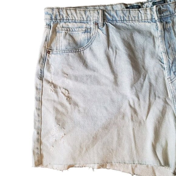 WILD FABLE Women's Plus Jean Shorts Size 30 Light Super High Rise Cut-Off NWT - Picture 4 of 12